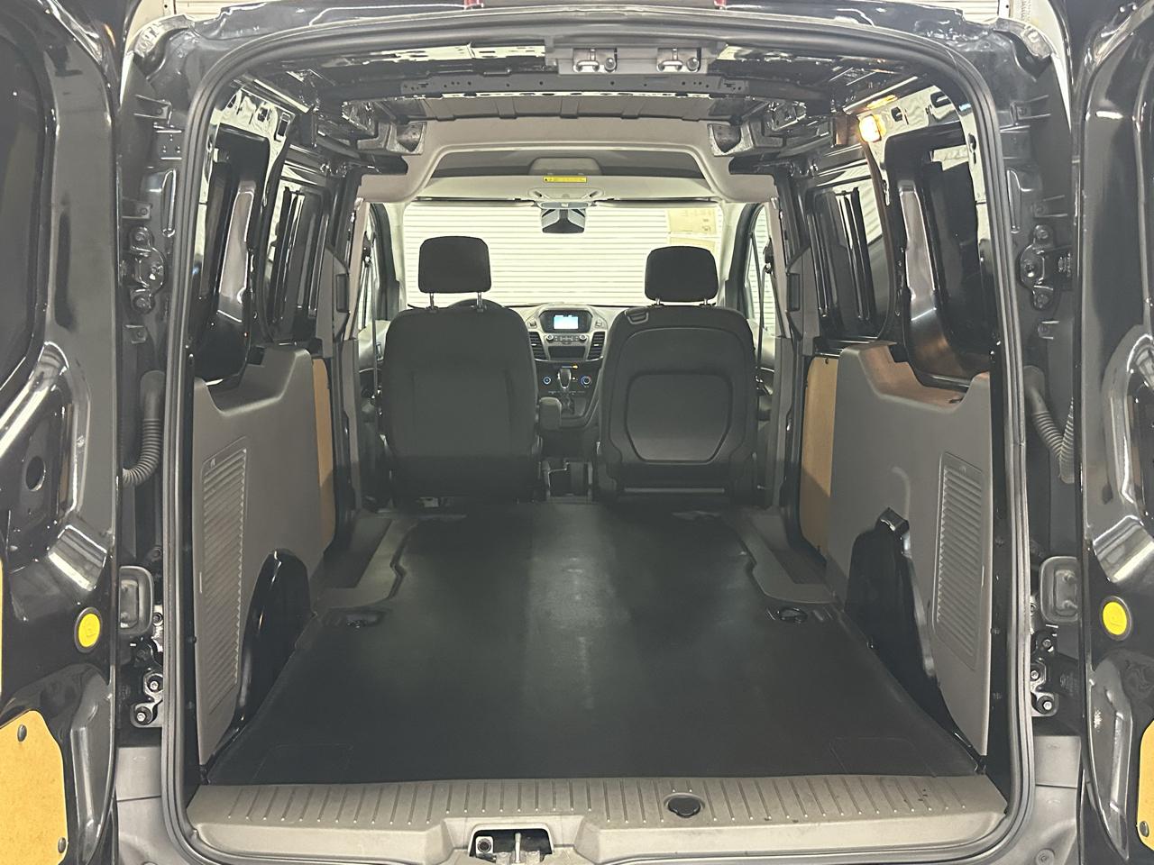 Ford Transit Connect Cargo Van XL LWB 2022