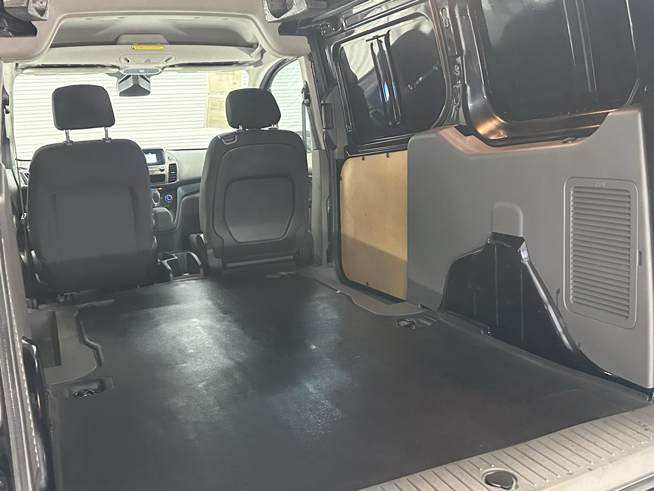 Ford Transit Connect Cargo Van XL LWB 2022