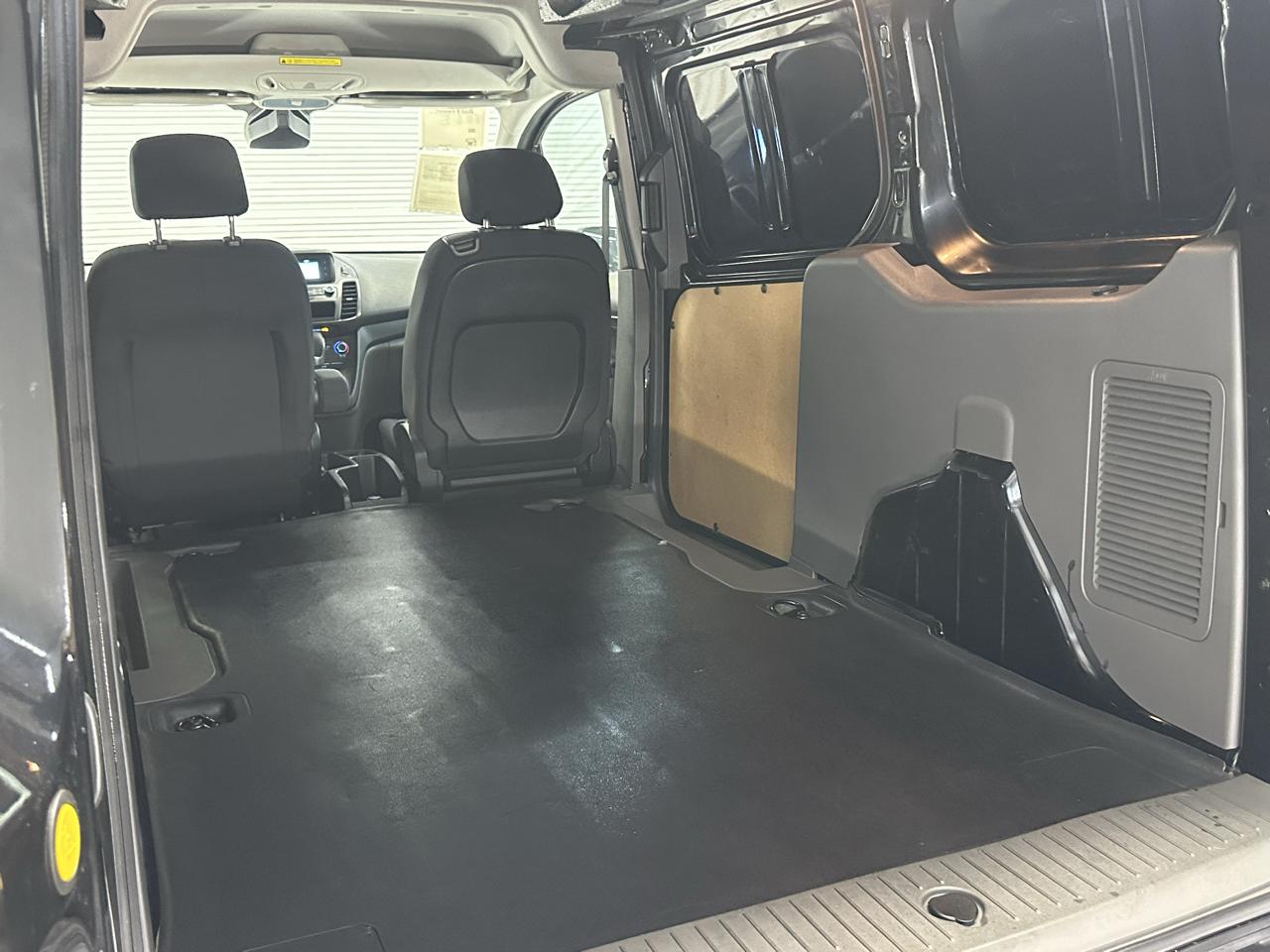 Ford Transit Connect Cargo Van XL LWB 2022
