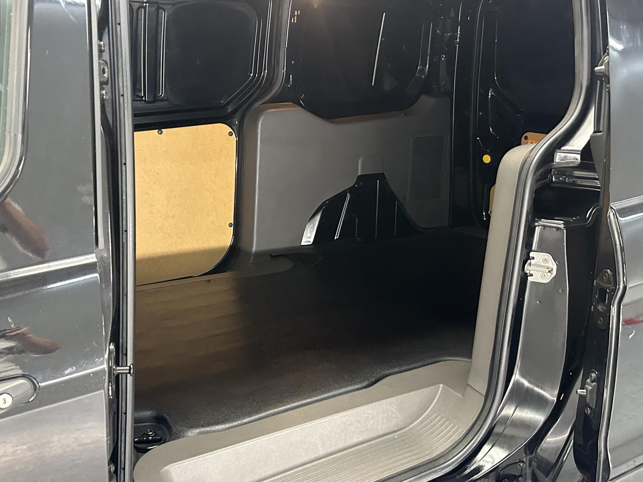 Ford Transit Connect Cargo Van XL LWB 2022
