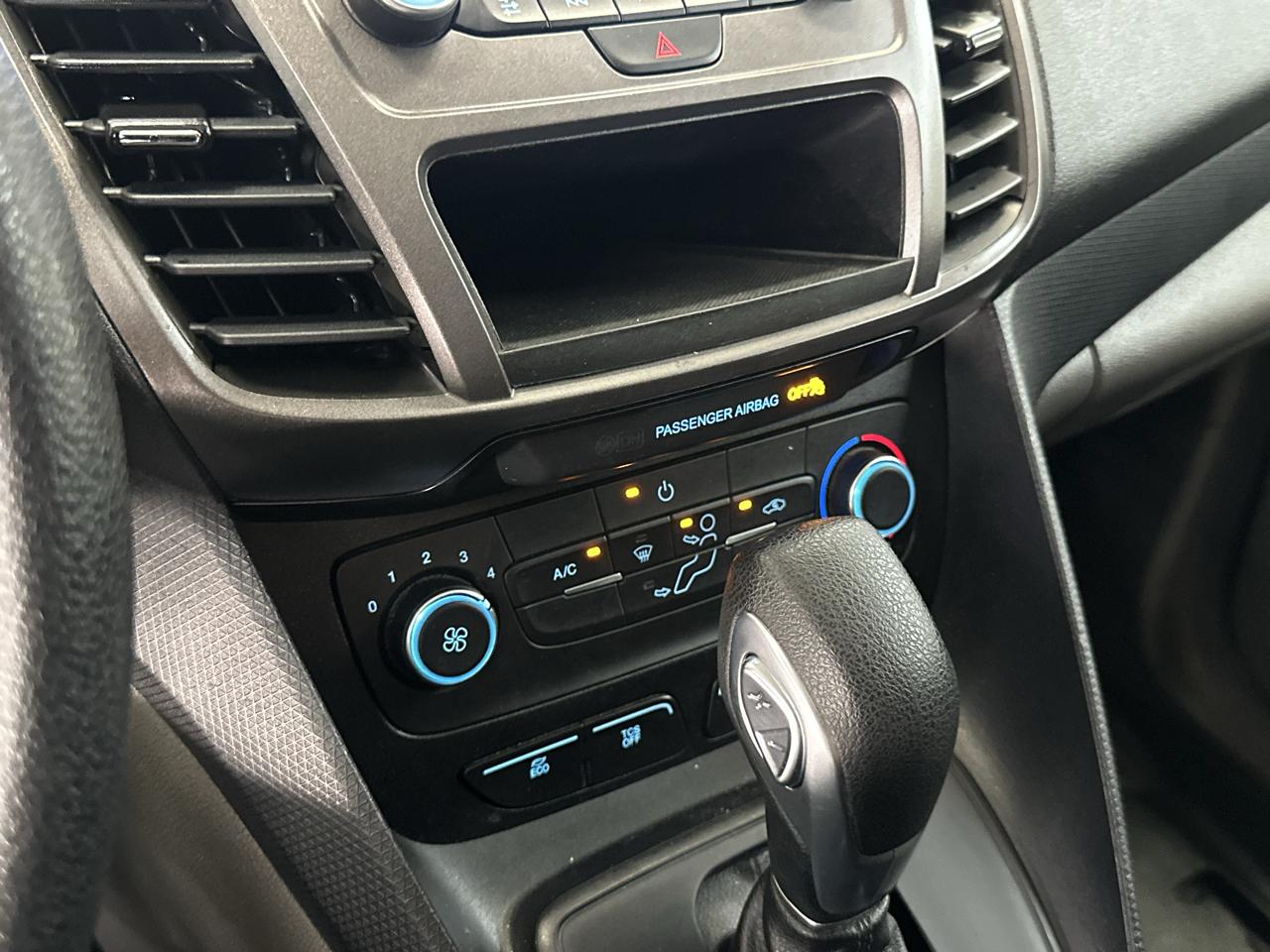 Ford Transit Connect Cargo Van XL LWB 2022