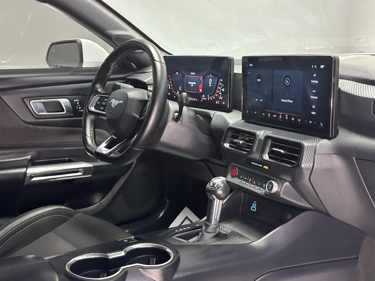 Ford Mustang EcoBoost Coupe 2024