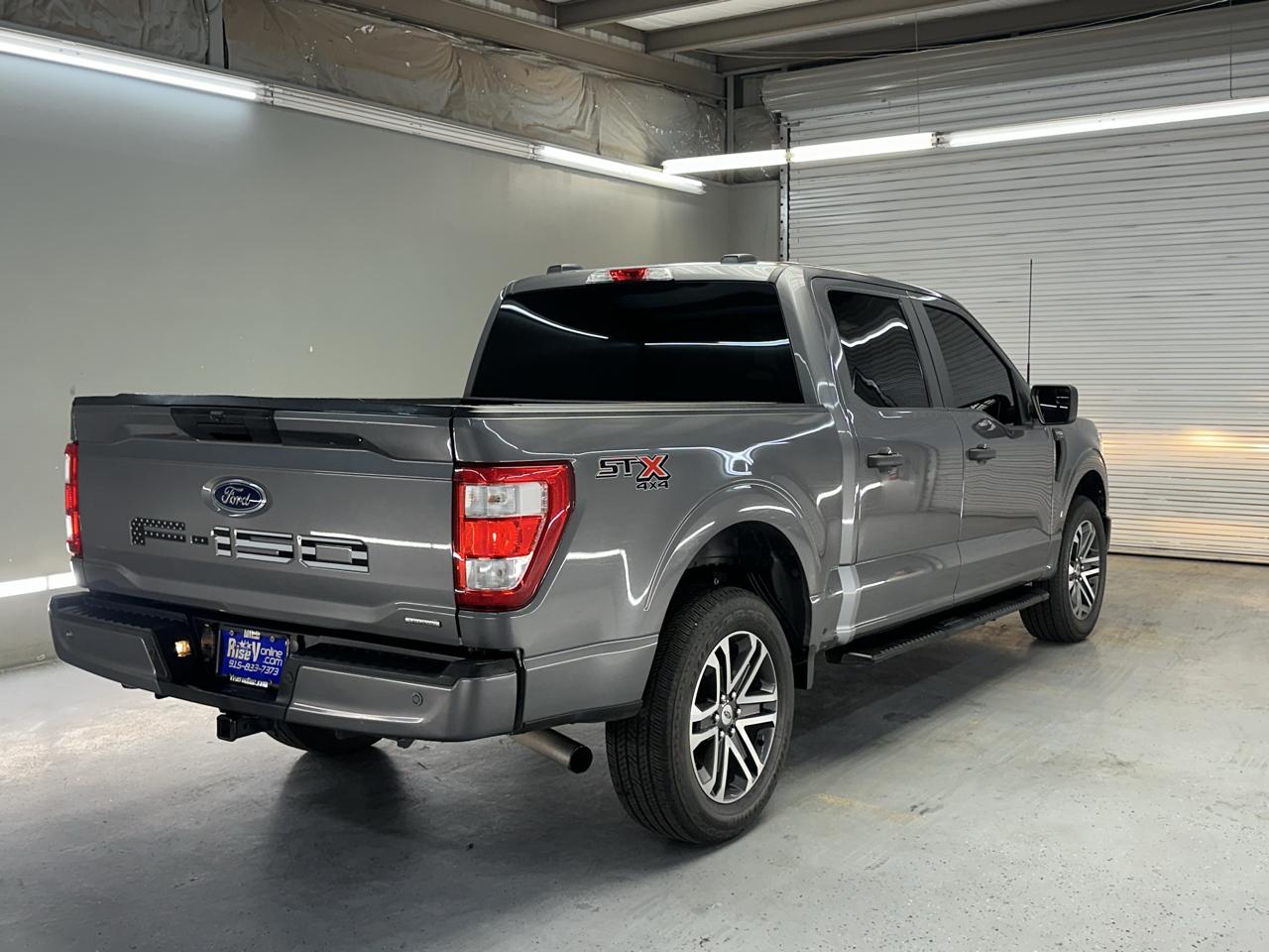 Ford F-150 4WD SuperCrew 145" XL 2022