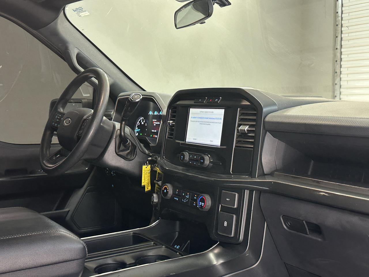 Ford F-150 4WD SuperCrew 145" XL 2022
