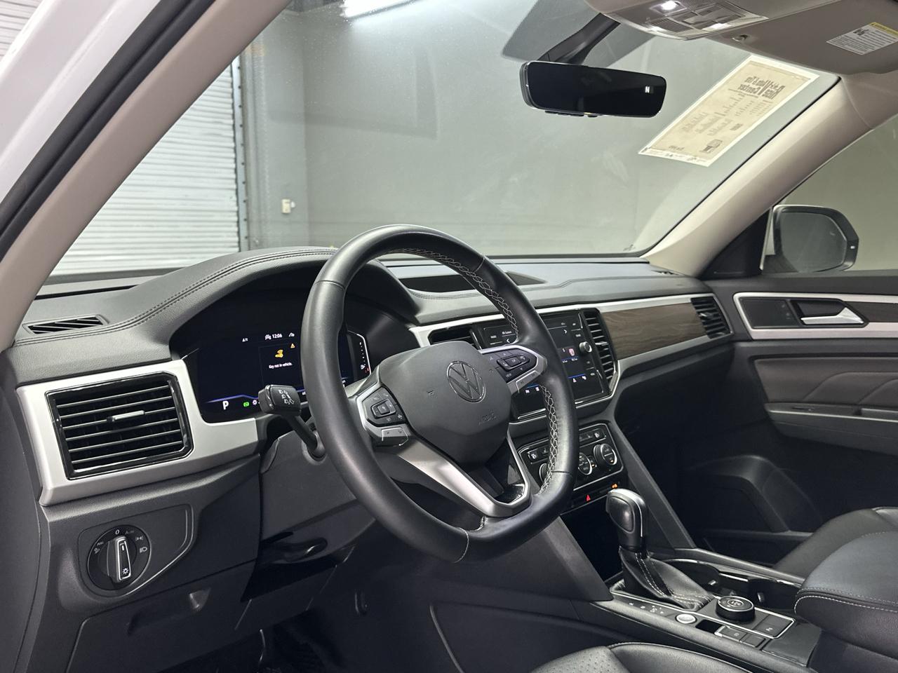 Volkswagen Atlas V6 SE w/Technology 4MOTION 2022