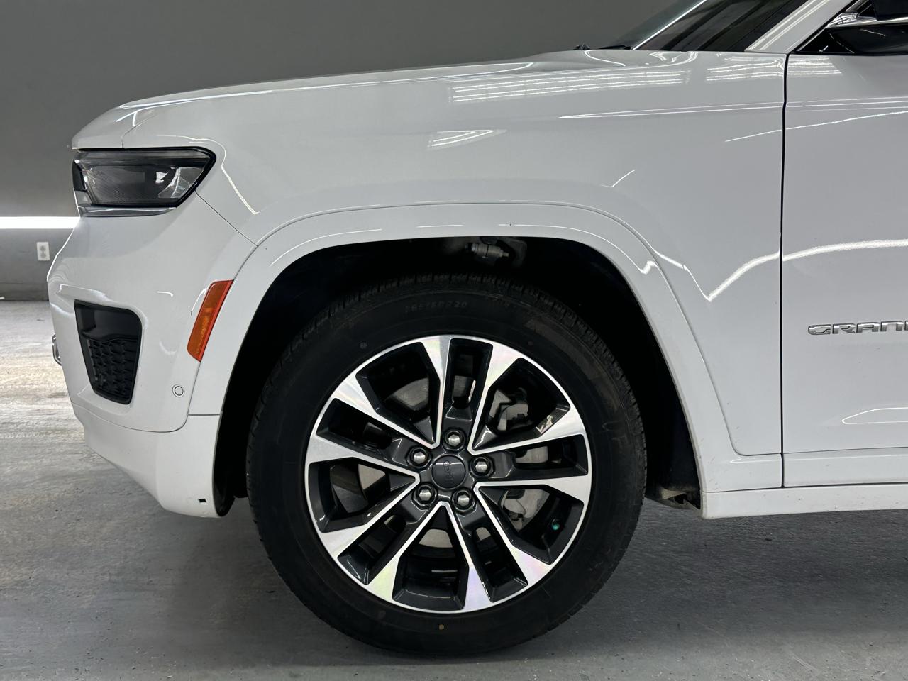 Jeep Grand Cherokee L Overland 4WD 2023