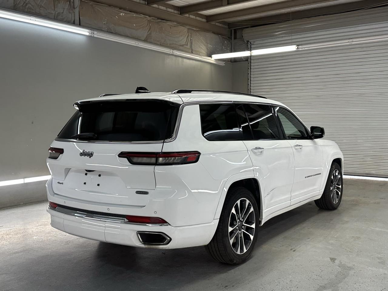 Jeep Grand Cherokee L Overland 4WD 2023