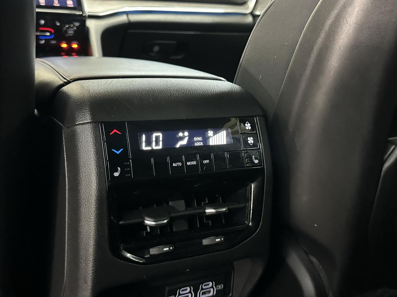 Jeep Grand Cherokee L Overland 4WD 2023