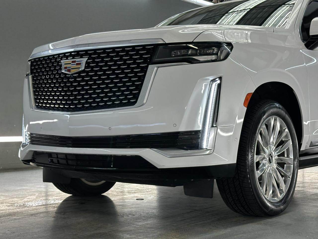 Cadillac Escalade ESV Premium Luxury 4WD 2023