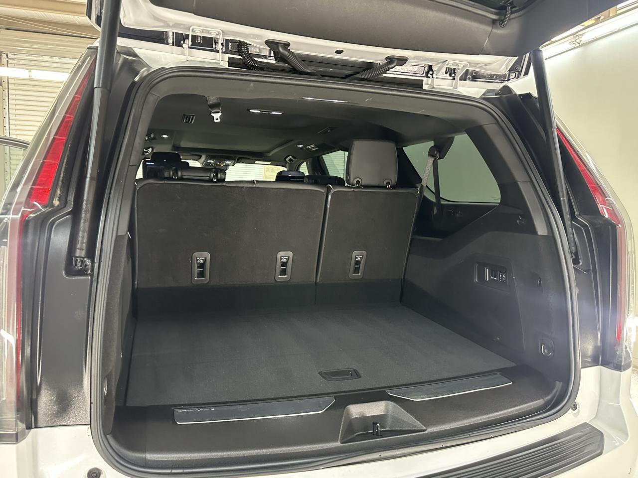 Cadillac Escalade ESV Premium Luxury 4WD 2023