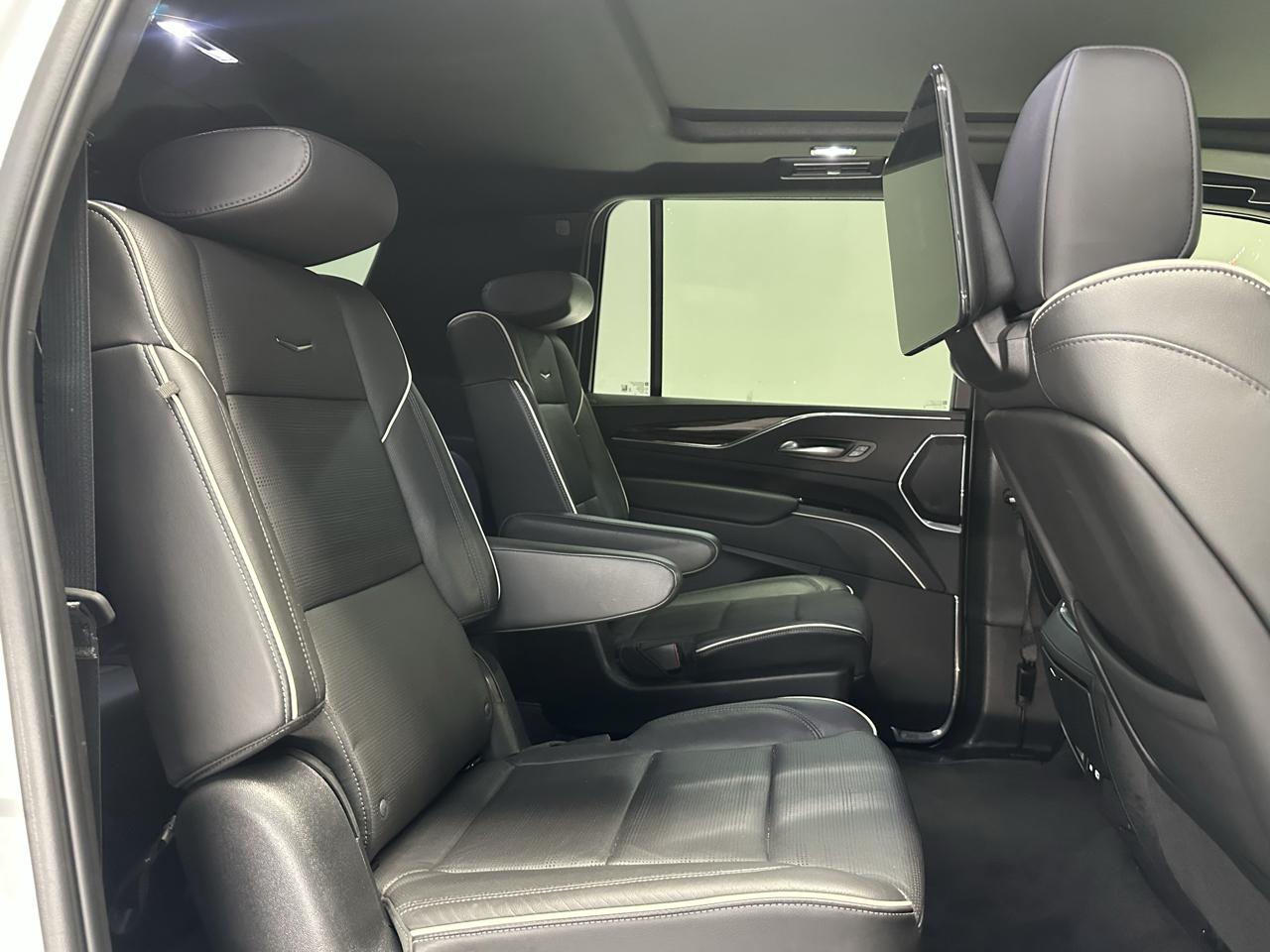 Cadillac Escalade ESV Premium Luxury 4WD 2023