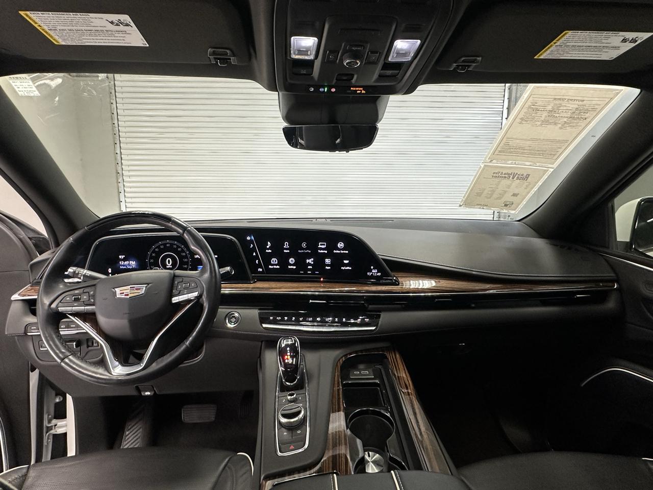 Cadillac Escalade ESV Premium Luxury 4WD 2023