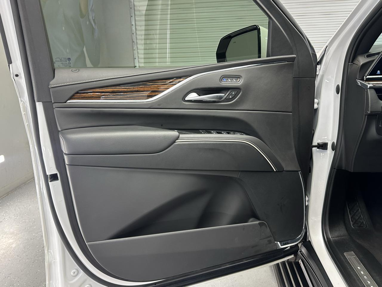 Cadillac Escalade ESV Premium Luxury 4WD 2023