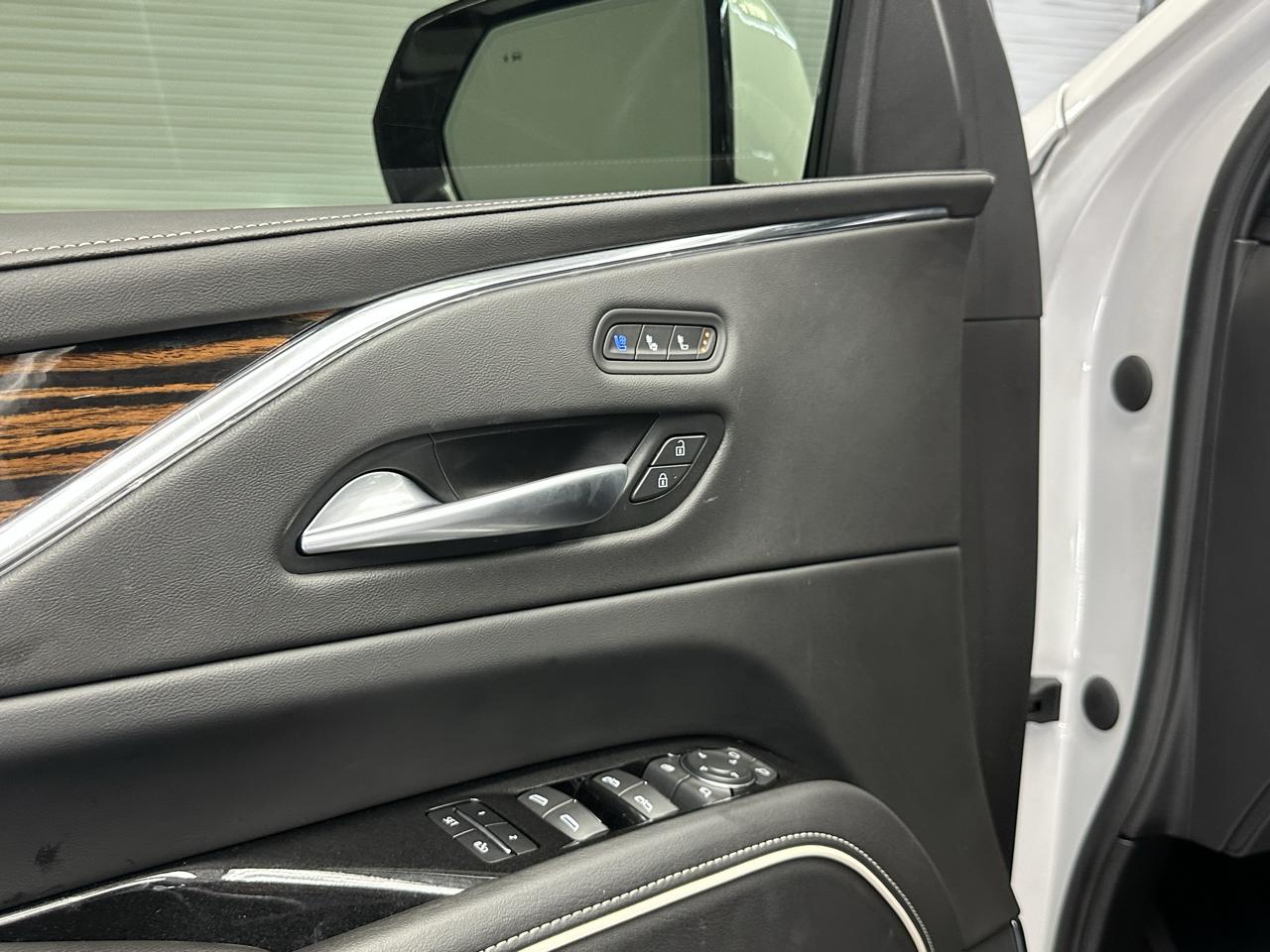 Cadillac Escalade ESV Premium Luxury 4WD 2023