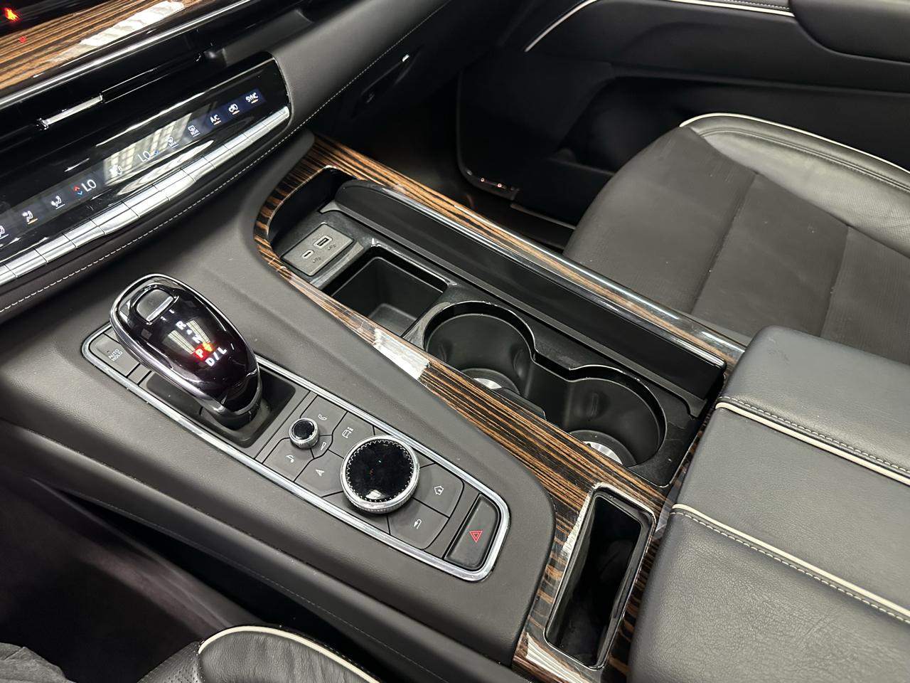 Cadillac Escalade ESV Premium Luxury 4WD 2023