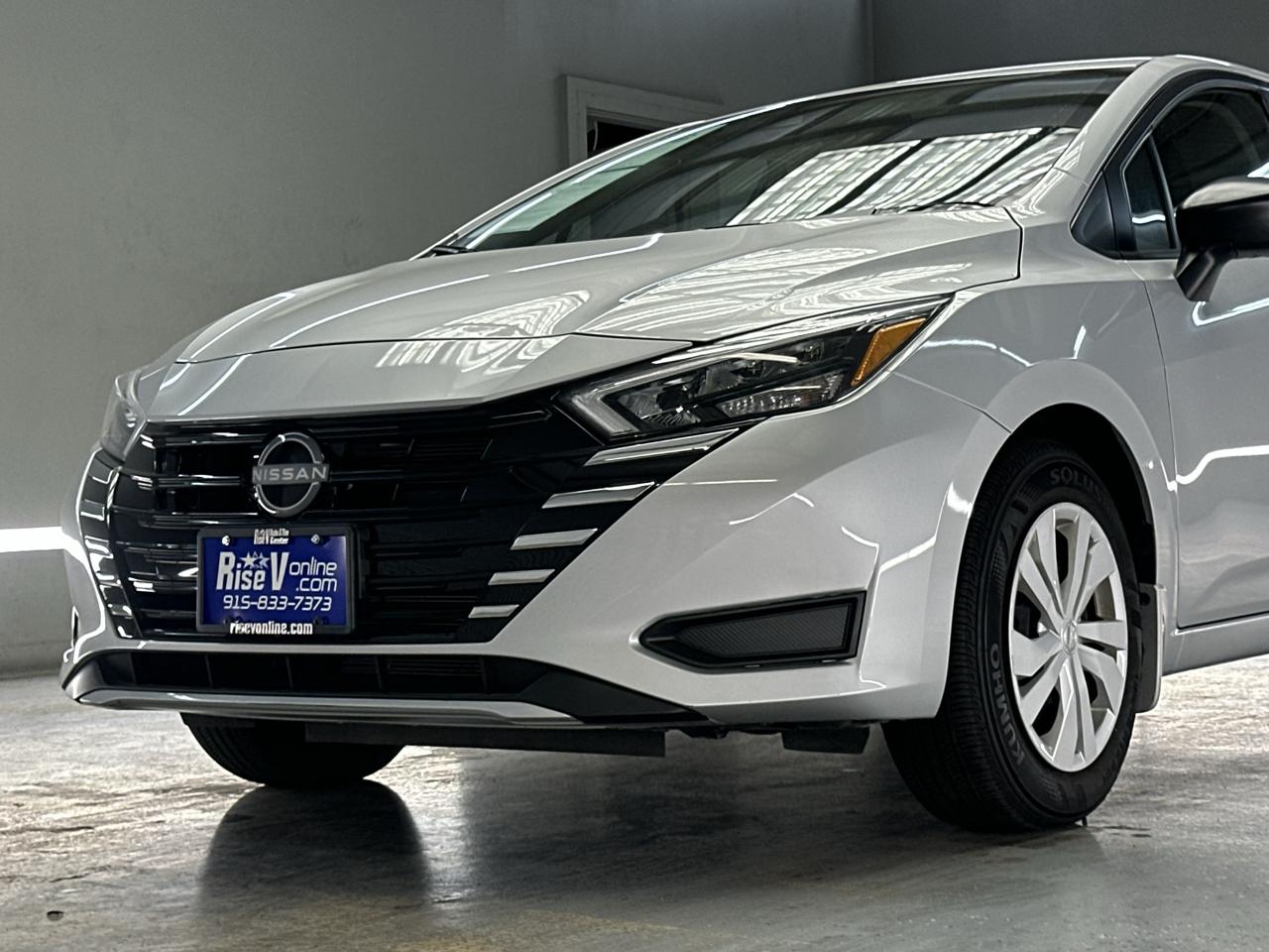 Nissan Versa S 2025