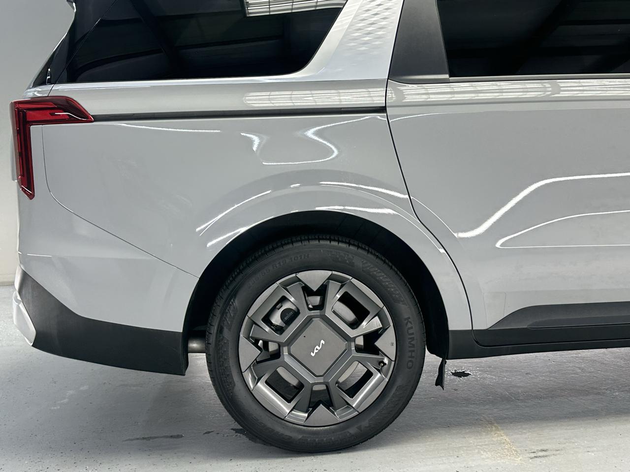 Kia Carnival Hybrid EX 2025