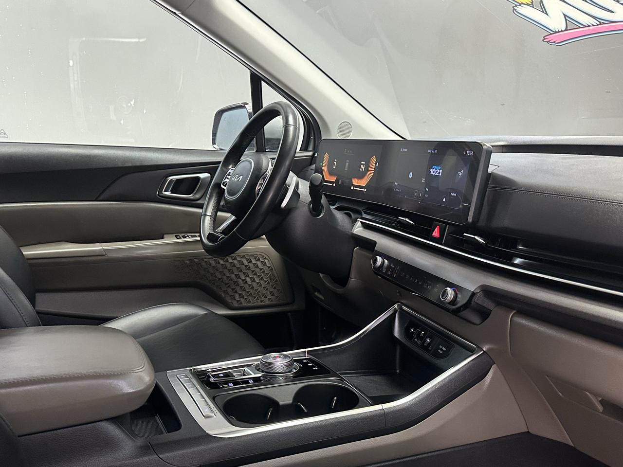Kia Carnival Hybrid EX 2025