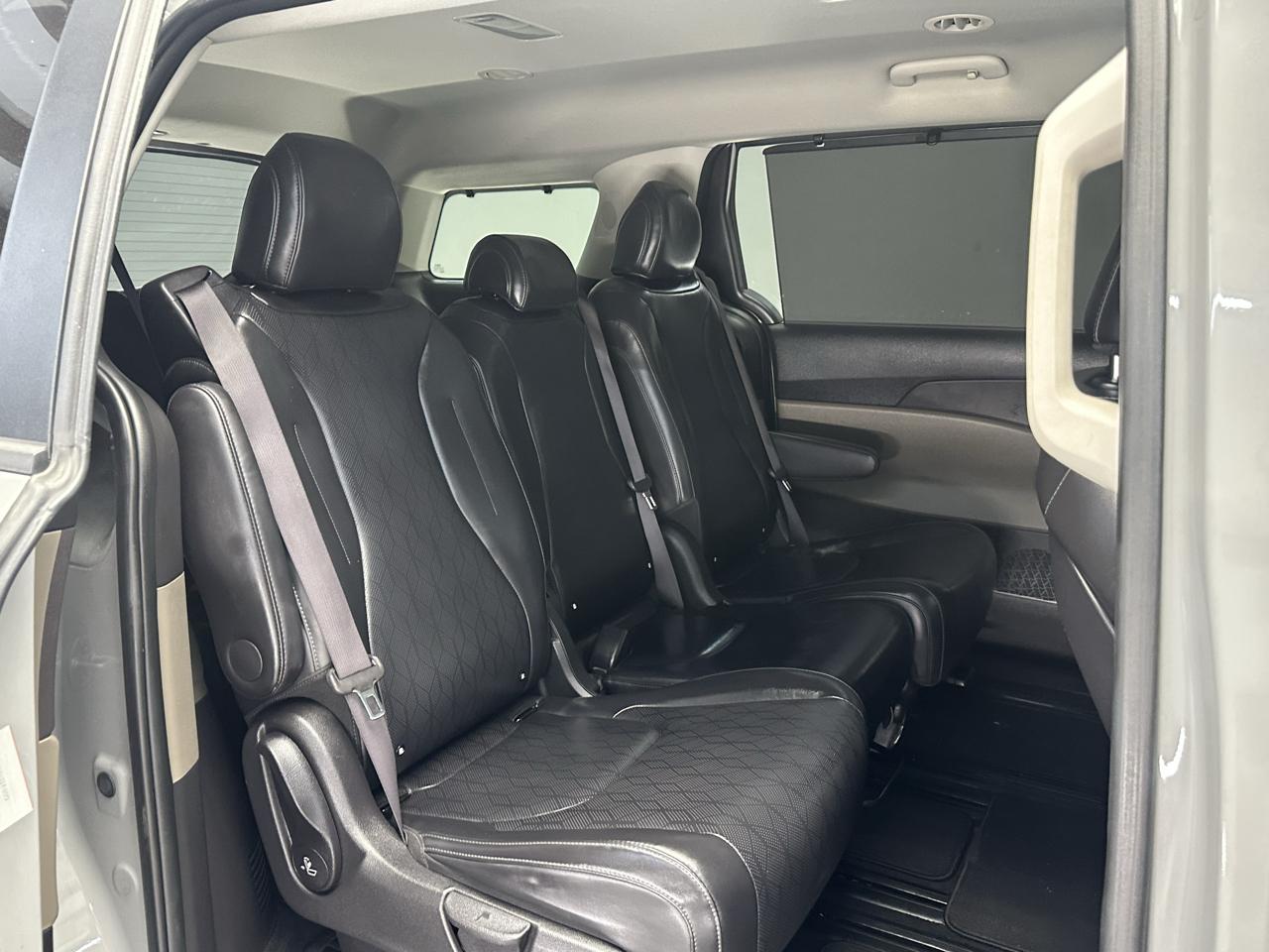 Kia Carnival Hybrid EX 2025