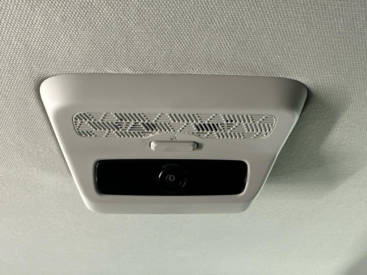 Kia Carnival Hybrid EX 2025