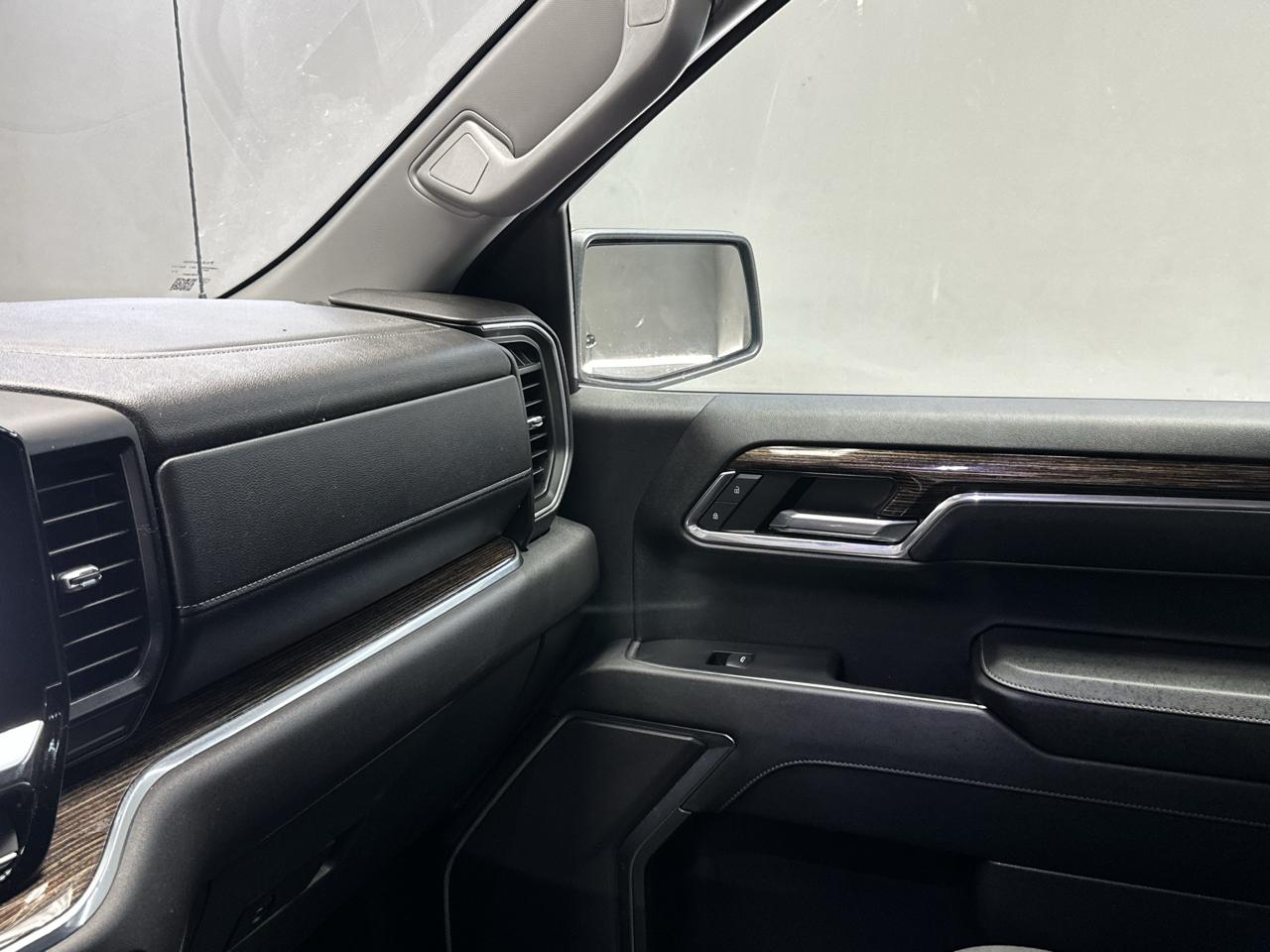 GMC Sierra 1500 Elevation Crew Cab 4WD 2024