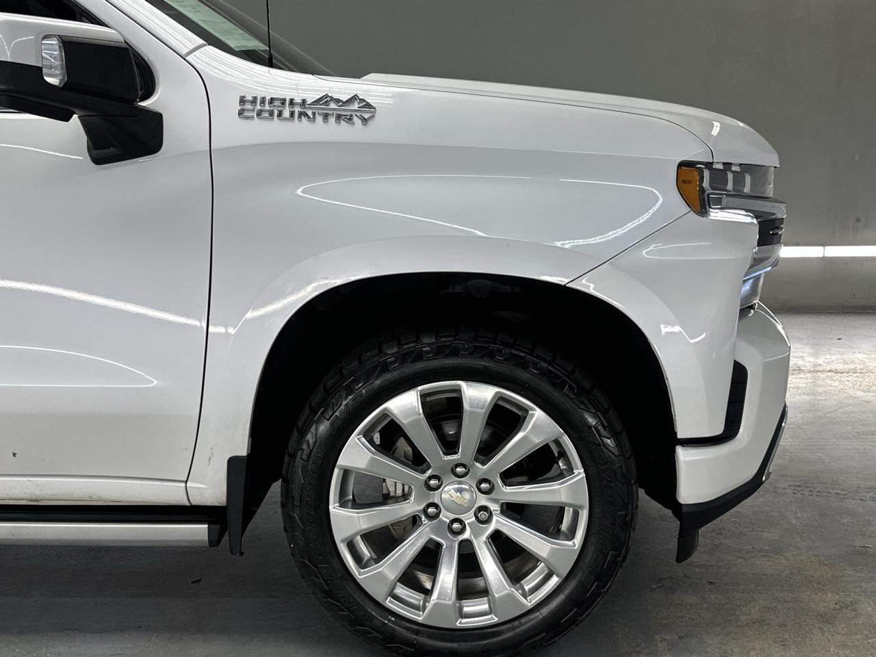 Chevrolet Silverado 1500 High Country Crew Cab Long Box 4WD 2021