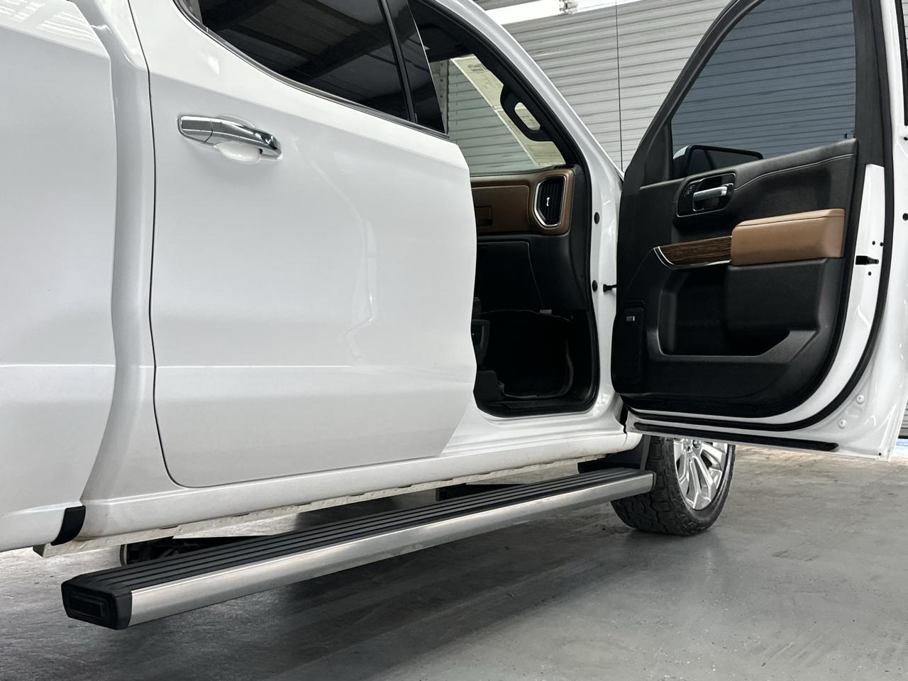 Chevrolet Silverado 1500 High Country Crew Cab Long Box 4WD 2021