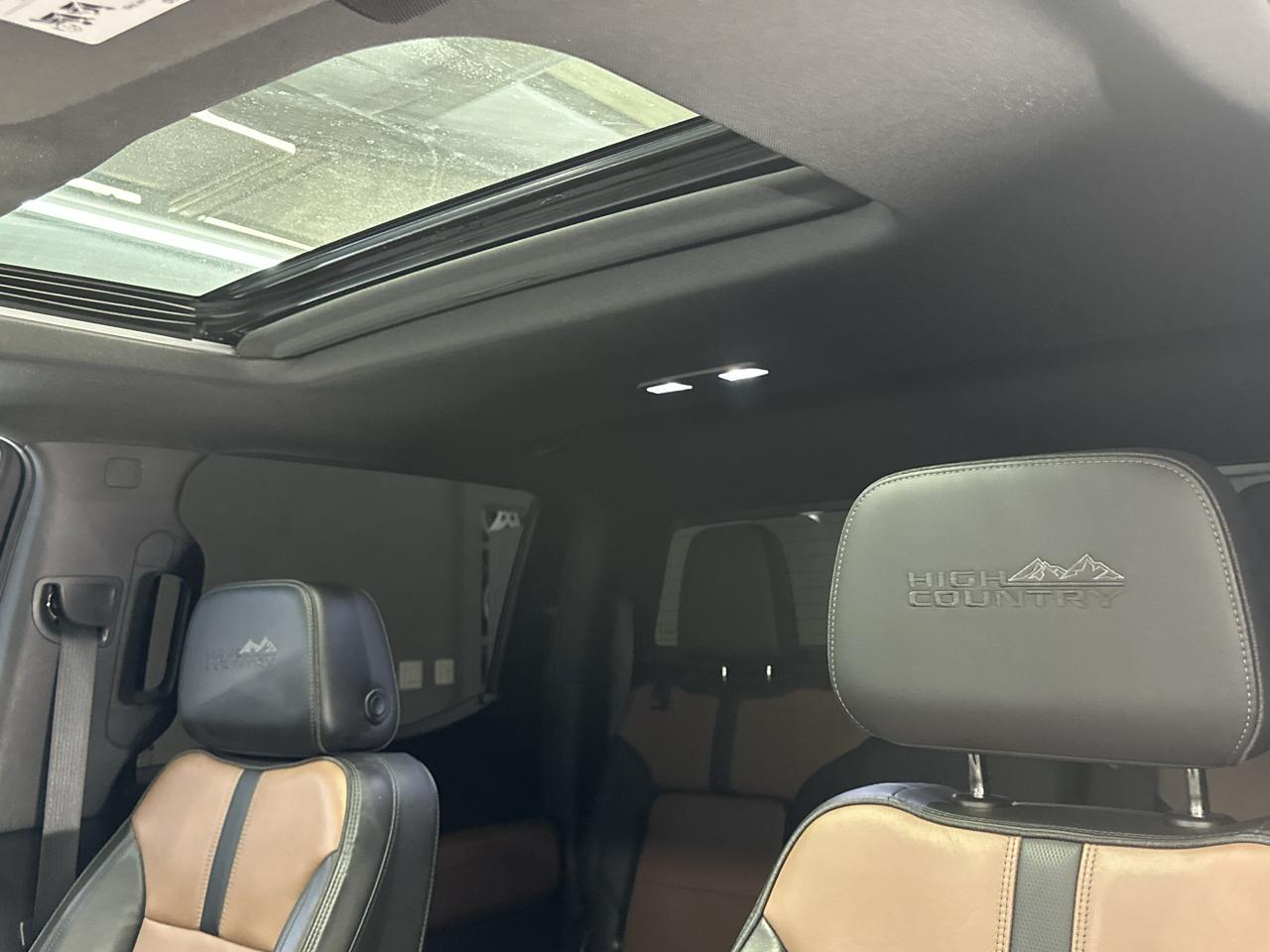 Chevrolet Silverado 1500 High Country Crew Cab Long Box 4WD 2021