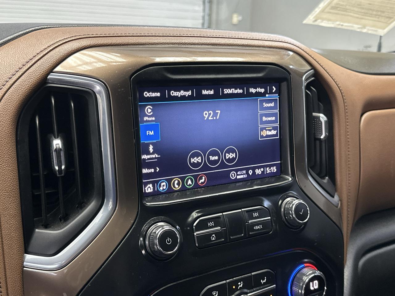 Chevrolet Silverado 1500 High Country Crew Cab Long Box 4WD 2021