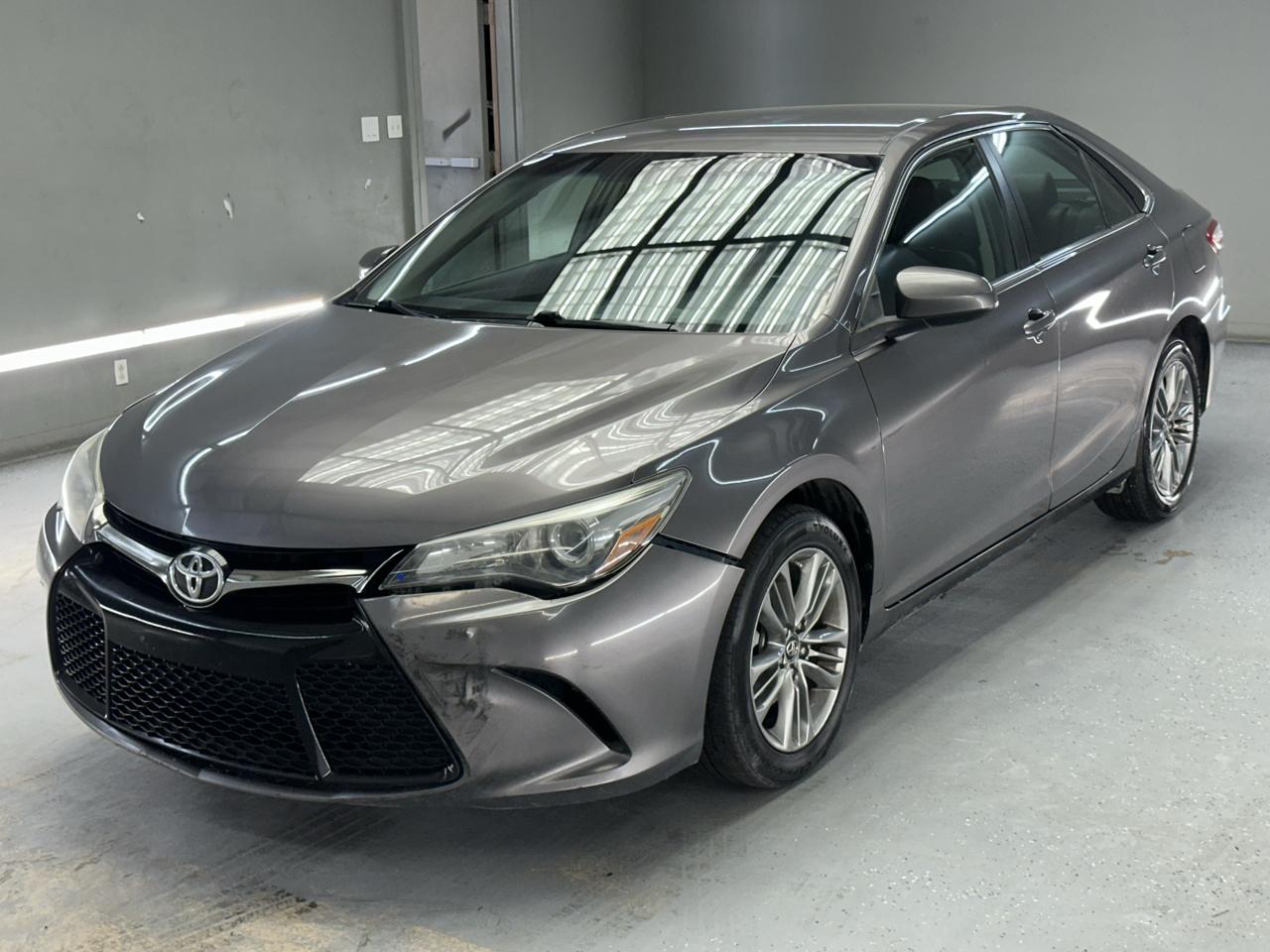 Toyota Camry SE 2017