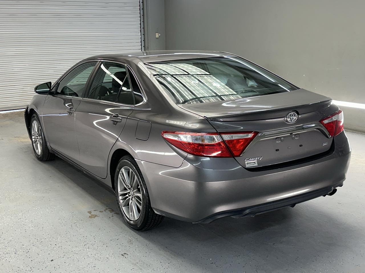 Toyota Camry SE 2017