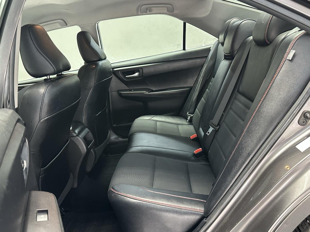 Toyota Camry SE 2017