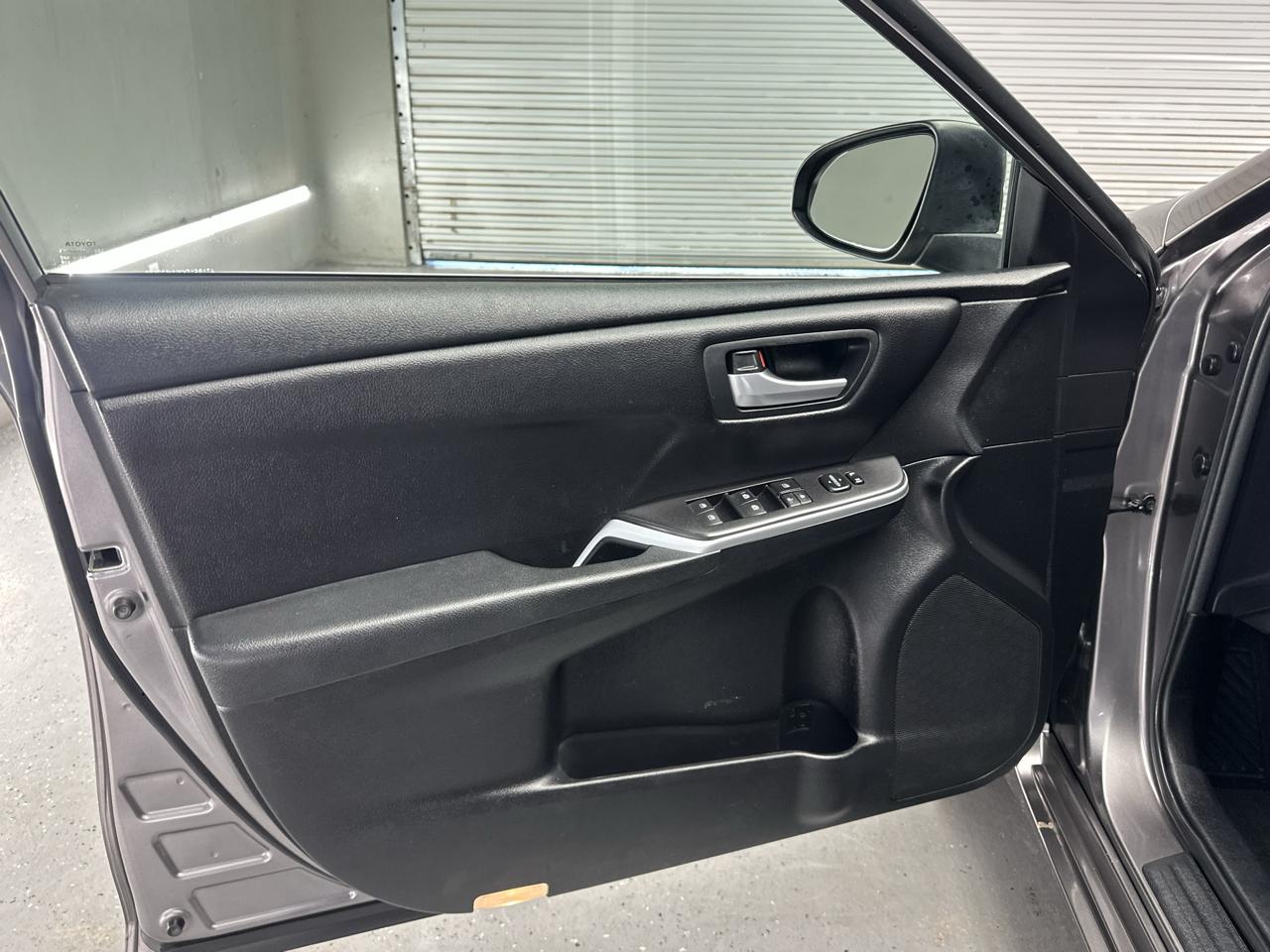 Toyota Camry SE 2017