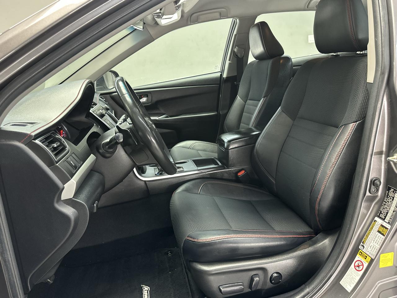 Toyota Camry SE 2017