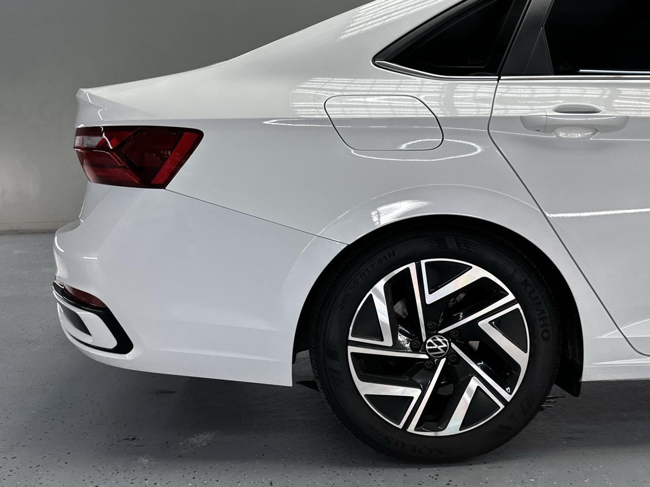 Volkswagen Jetta SEL 2024