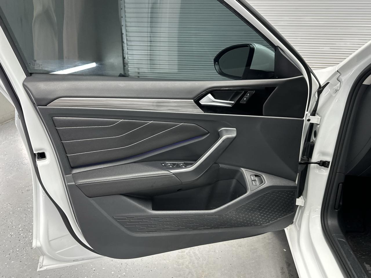 Volkswagen Jetta SEL 2024