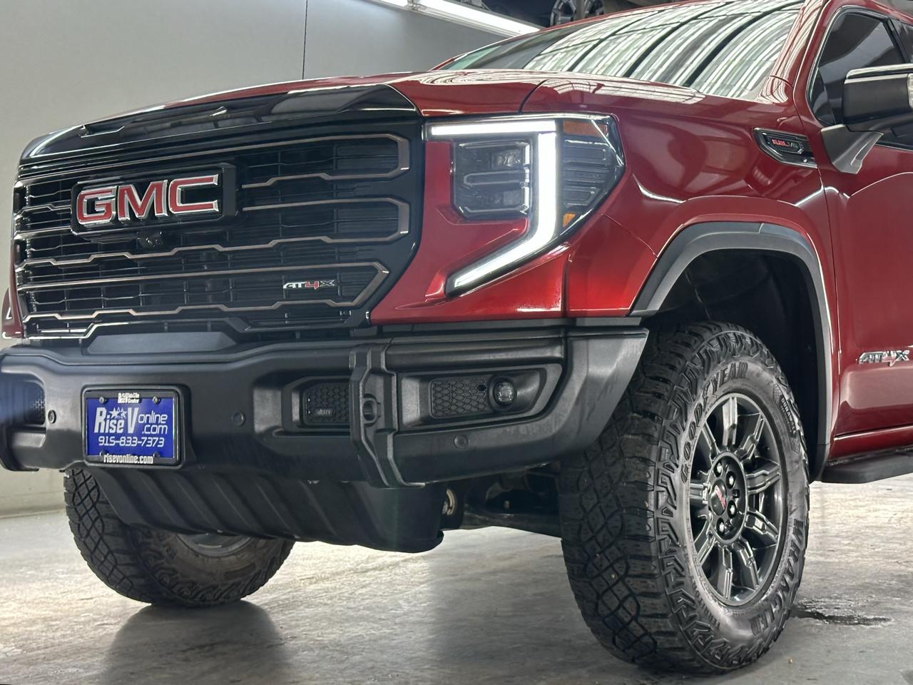 GMC Sierra 1500 AT4X Crew Cab 4WD 2024