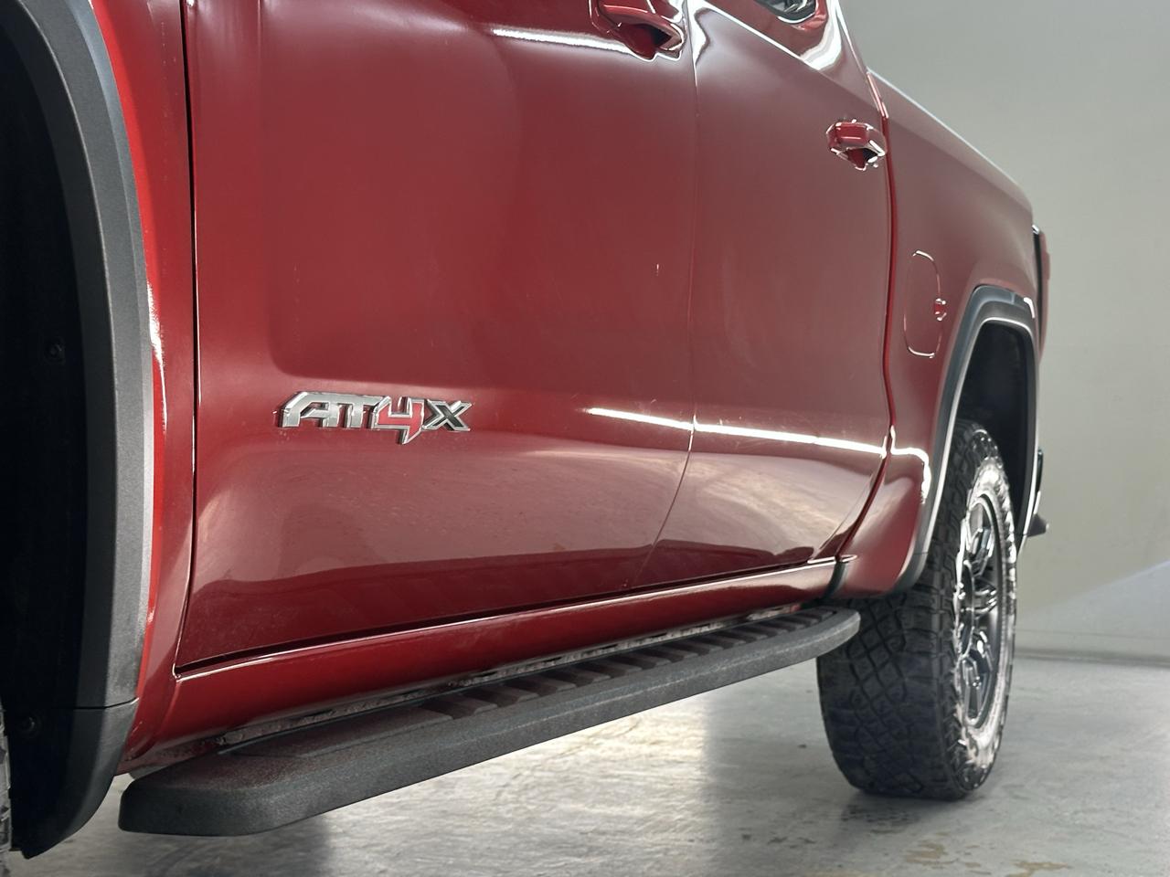 GMC Sierra 1500 AT4X Crew Cab 4WD 2024