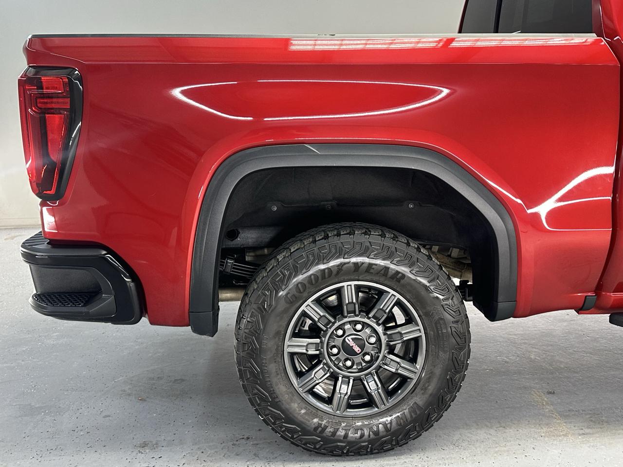GMC Sierra 1500 AT4X Crew Cab 4WD 2024