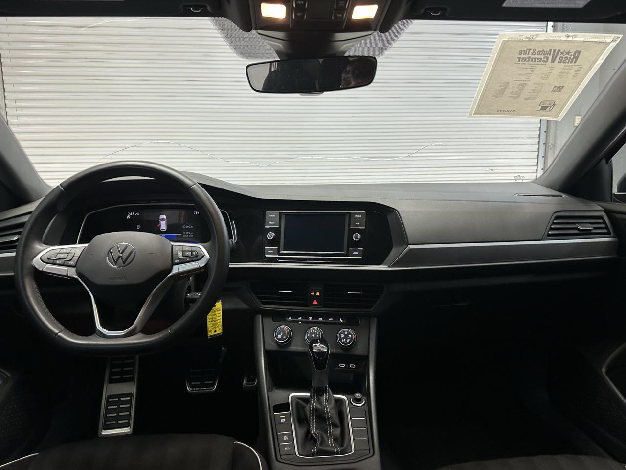 Volkswagen Jetta Sport 2024