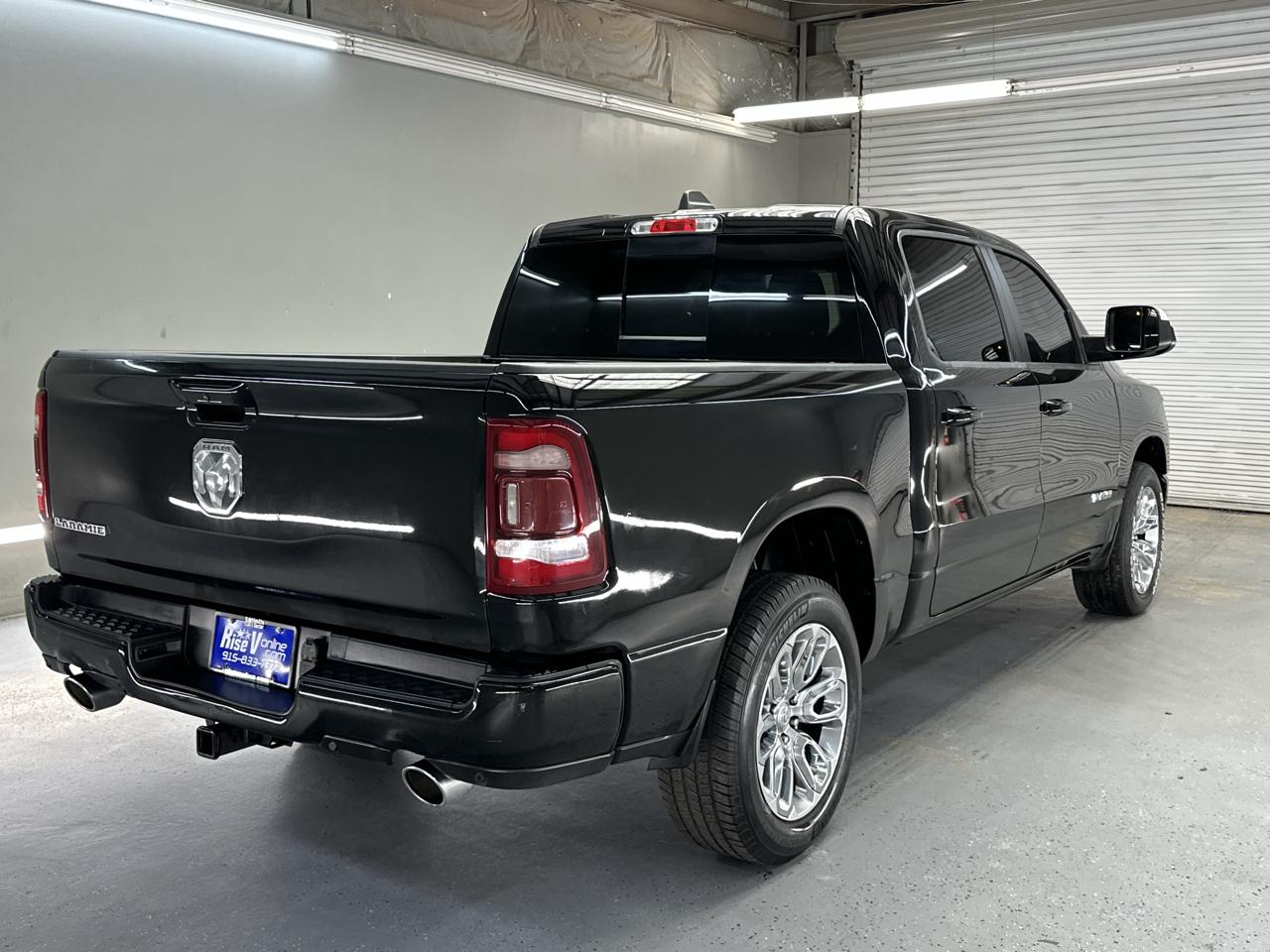 RAM 1500 Laramie Crew Cab 2WD 2024