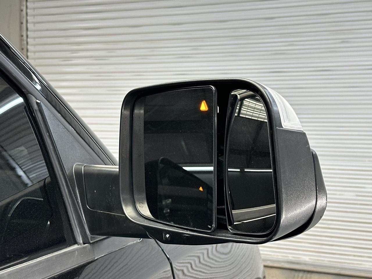 RAM 1500 Laramie Crew Cab 2WD 2024