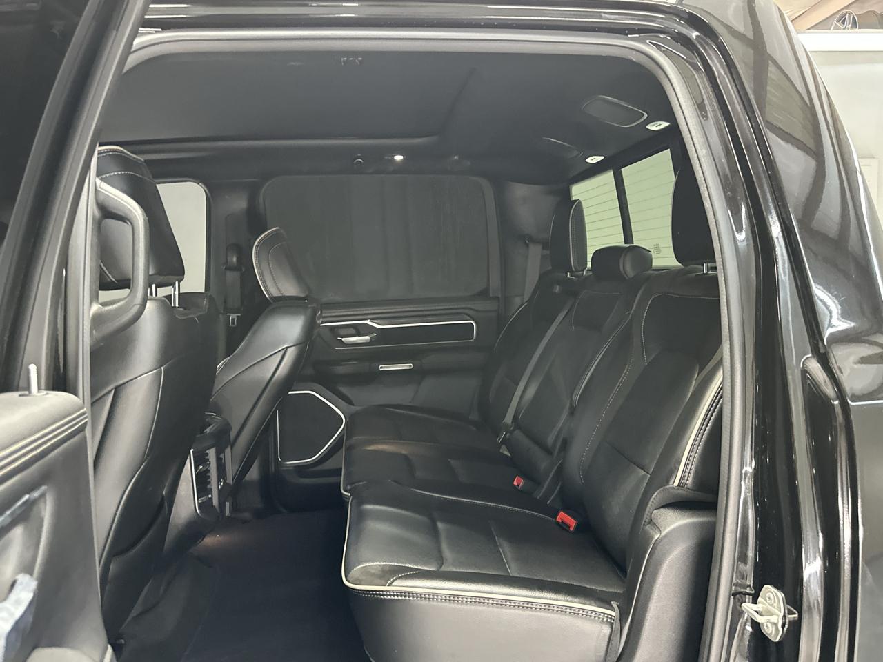 RAM 1500 Laramie Crew Cab 2WD 2024