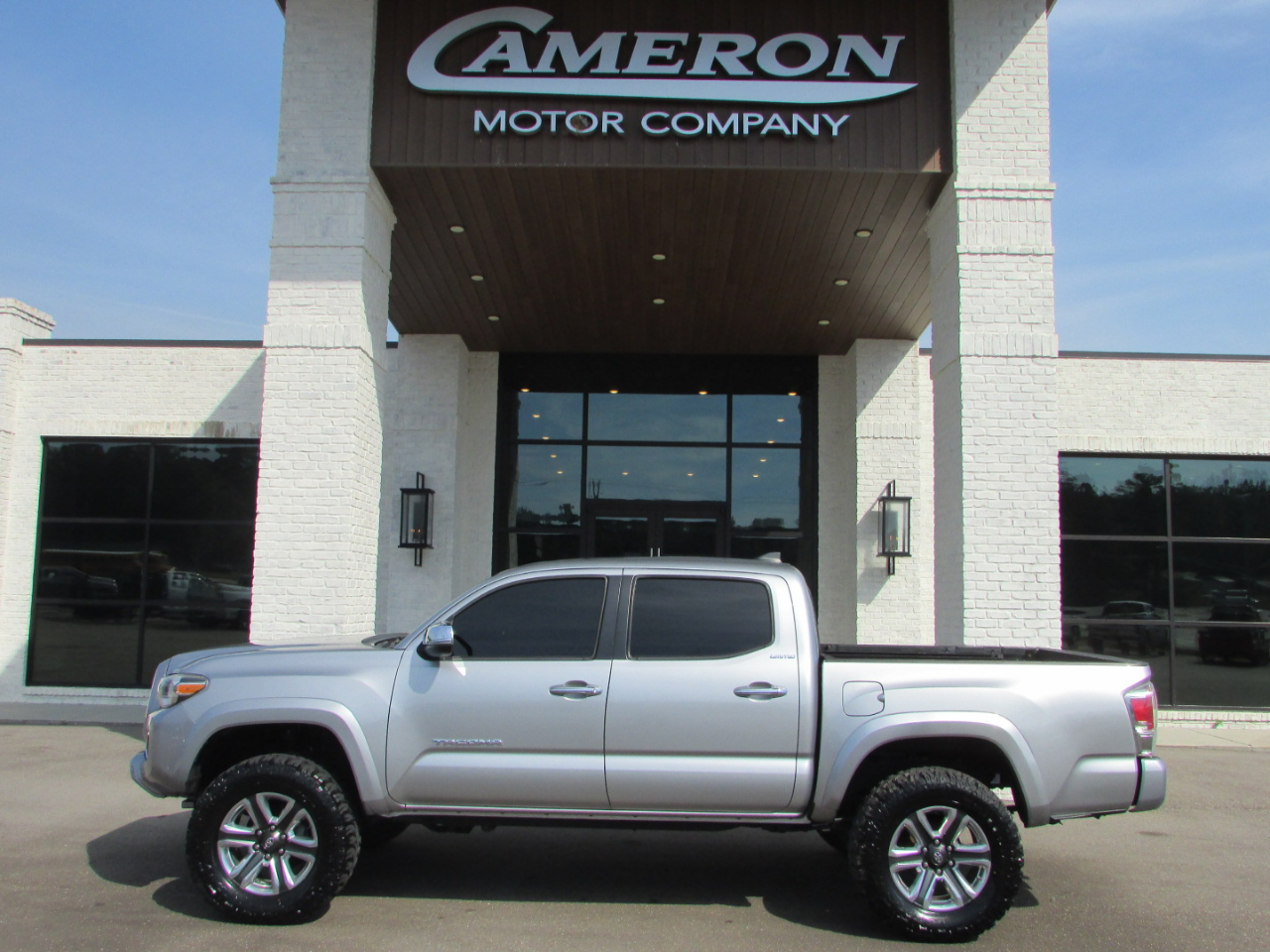 2016 Toyota Tacoma 4WD Double Cab V6 AT Limited (Natl)
