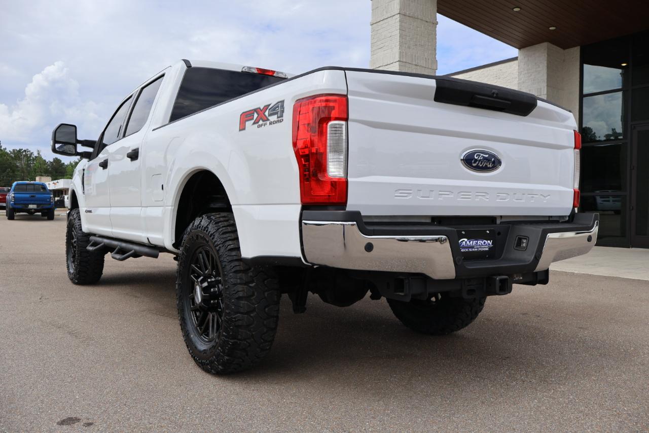 Ford F-250 SD XLT Crew Cab 4WD 2019