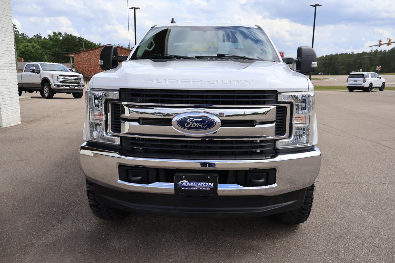 Ford F-250 SD XLT Crew Cab 4WD 2019