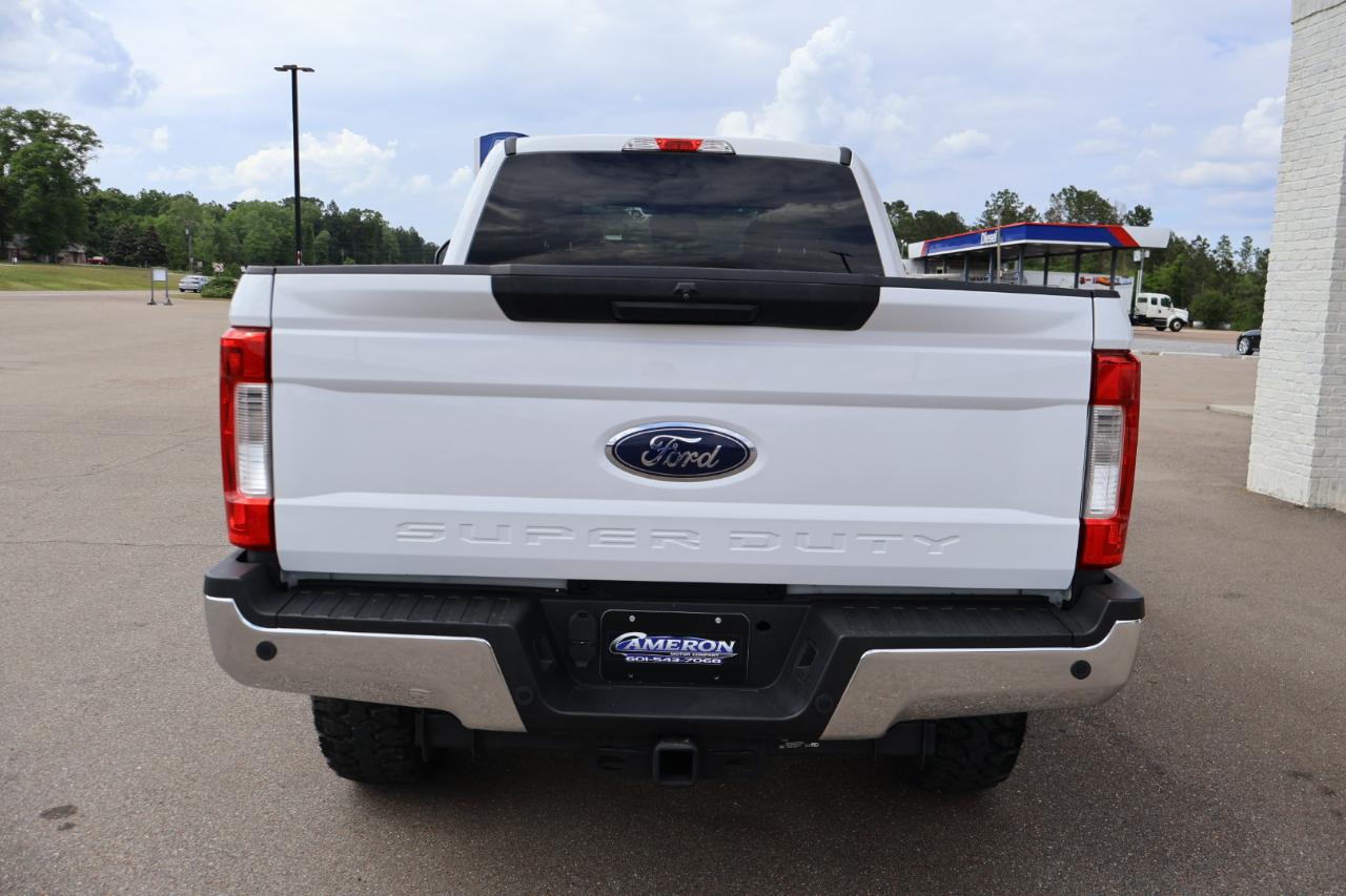 Ford F-250 SD XLT Crew Cab 4WD 2019
