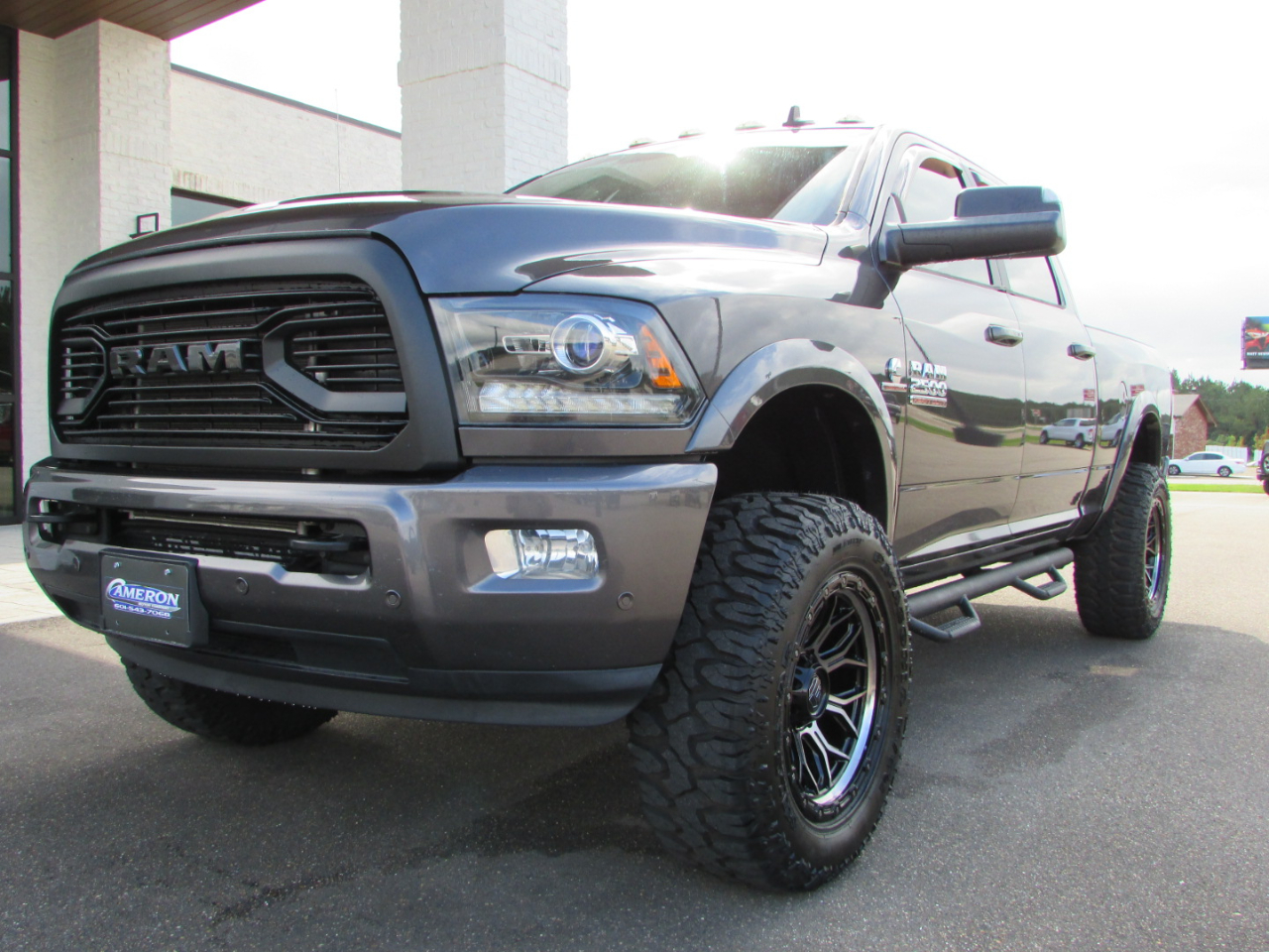 RAM 2500 Laramie 4x4 Crew Cab 6'4" Box 2018 RAM 2500 Laramie 4x4 Crew Cab 6'4" Box 2018