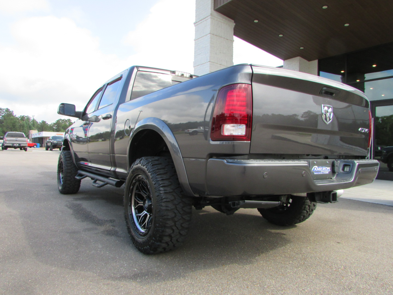 RAM 2500 Laramie 4x4 Crew Cab 6'4" Box 2018 RAM 2500 Laramie 4x4 Crew Cab 6'4" Box 2018