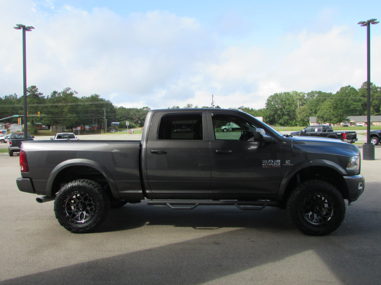 RAM 2500 Laramie 4x4 Crew Cab 6'4" Box 2018 RAM 2500 Laramie 4x4 Crew Cab 6'4" Box 2018